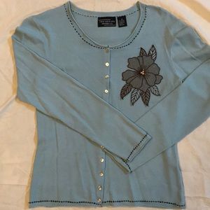 Buttoned embroiled sweater